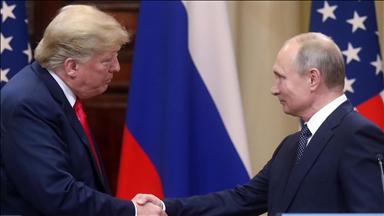 Trump, Putin'in Ukrayna'da anlaşmaya varması için "10 veya 12 günlük" yeni süre belirledi