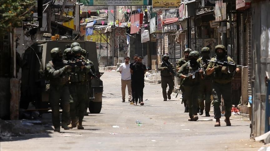 Israeli army arrests 30 Palestinians amid raids across occupied West Bank