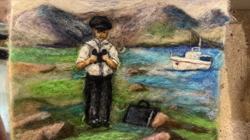 Cengiz Aytmatov'un romanlarındaki sahneler keçeyle sanat eserine dönüşüyor