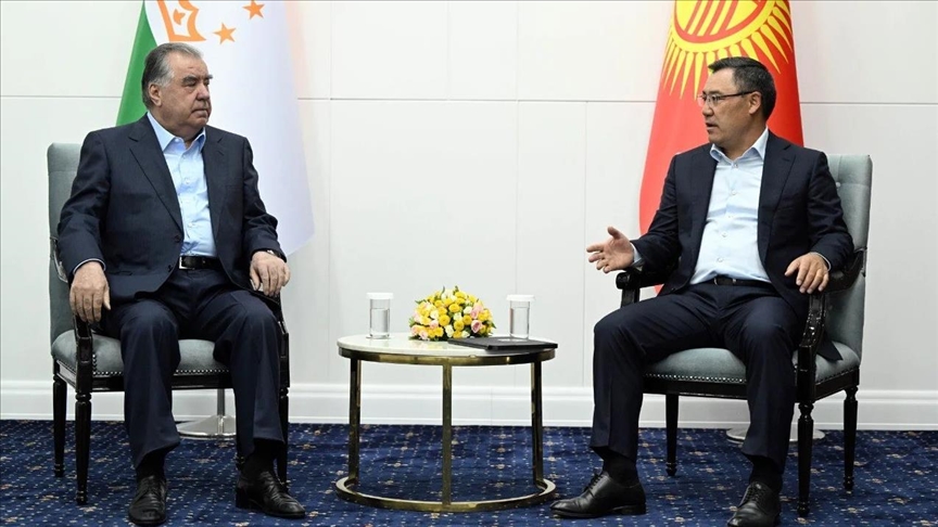 Лидеры Кыргызстана и Таджикистана обсудили сотрудничество