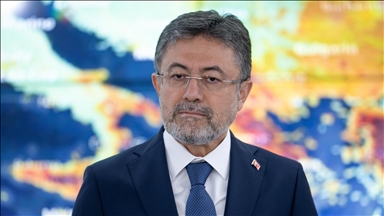 وزير تركي: سيطرنا على كل حرائق الغابات باستثناء واحد