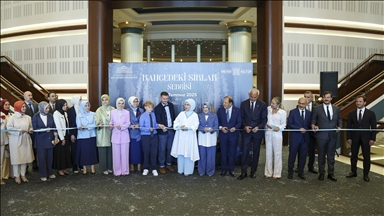 Emine Erdoğan, "Bahçedeki Sırlar" sergisinin açılışını yaptı