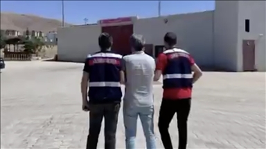 FETÖ'ye yönelik 26 ildeki operasyonlarda 77 şüpheli yakalandı