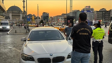 İstanbul polisinden helikopter destekli "huzur" uygulaması