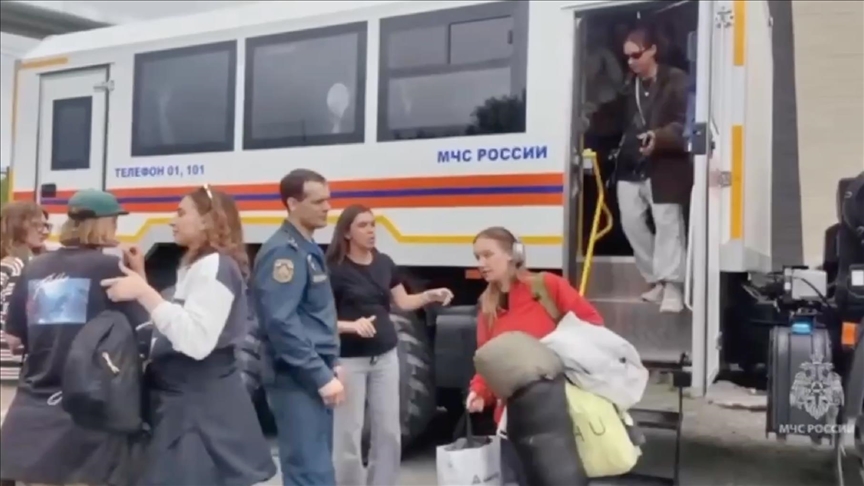 Evakuohen banorët pas përmbytjes së portit nga cunami në ishujt Kuril të Rusisë