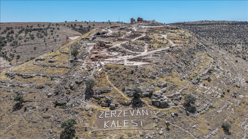 Zerzevan Kalesi'nde 1800 yıllık su dağıtım sistemi bulundu