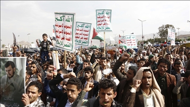 اليمن.. طلاب وأكاديميون يتظاهرون رفضا لتجويع إسرائيل لغزة
