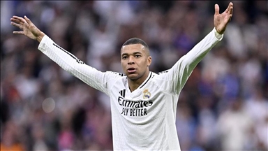 قدم.. كيليان مبابي يحصل على القميص رقم 10 في ريال مدريد