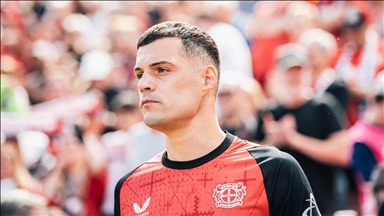 قدم.. باير ليفركوزن الألماني يعلن رحيل لاعبه السويسري تشاكا