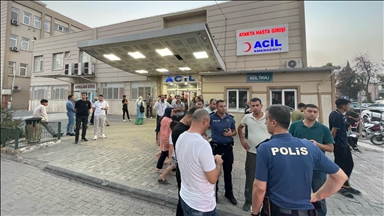 Şanlıurfa'da hastanede bıçaklı saldırıya uğrayan başhekim yardımcısı ve güvenlik görevlisi yaralandı