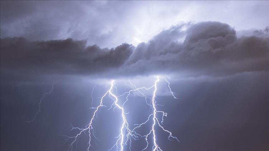 Lightning flash stretching out over 800 km sets new world record