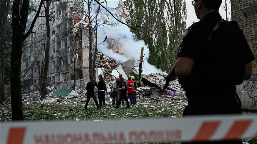  Ukraine says 15 killed, more than 140 injured in Russian airstrikes on Kyiv