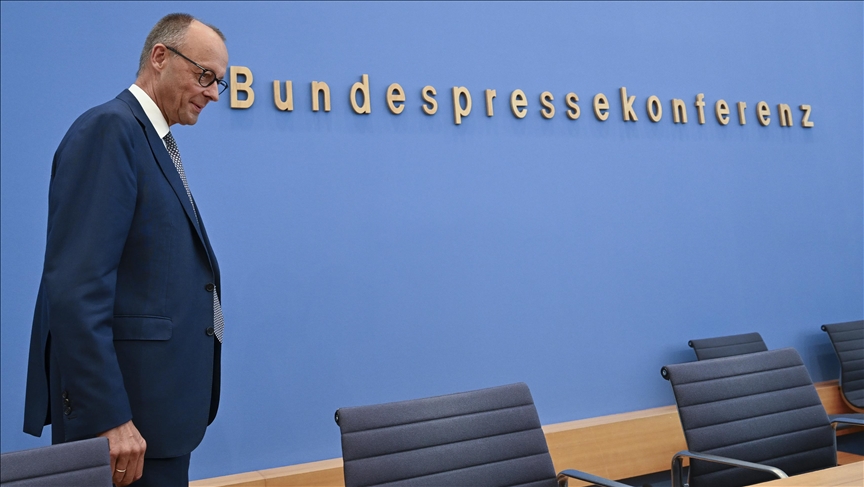 200 German celebrities, journalists call on chancellor to take tougher stance on Israel