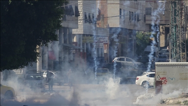 الضفة.. مقتل فلسطيني اختناقا عقب هجوم مستوطنين