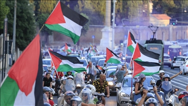 Protestuesit pro-palestinezë tubohen në Romë, kërkojnë që Izraeli të ndërpresë bllokadën ndaj Gazës
