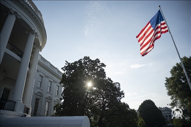 Maison Blanche: Les pays sans accord commercial recevront une notification des États-Unis "ce soir"