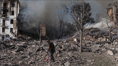 Rusya, Ukrayna'nın farklı şehirlerine 300 İHA, 8 füze ile saldırı düzenledi