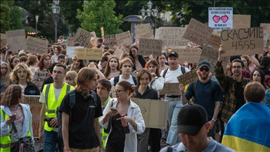 Qindra qytetarë protestojnë kundër projektligjit të anti-korrupsionit në Lviv të Ukrainës