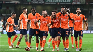 Başakşehir, UEFA Konferans Ligi'nde Cherno More'yi farklı yenerek 3. tura yükseldi