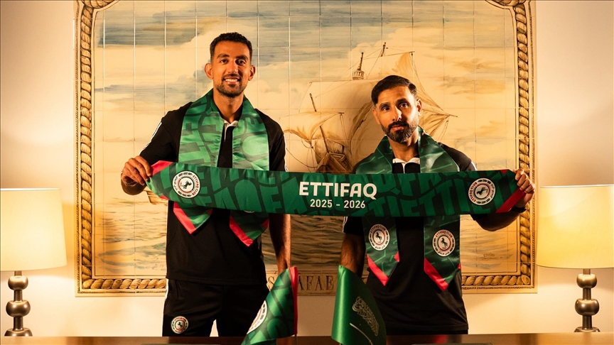 قدم.. أحمد حسن كوكا يحط الرحال في الدوري السعودي للمحترفين