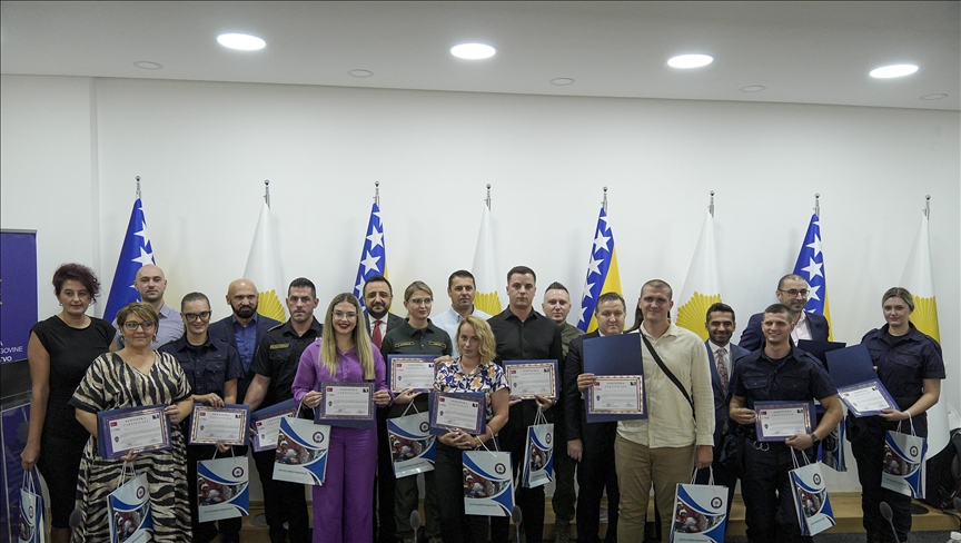 Sarajevo: Uručeni certifikati polaznicima "Obuke za borbu protiv nasilja u porodici i nasilja prema ženama"