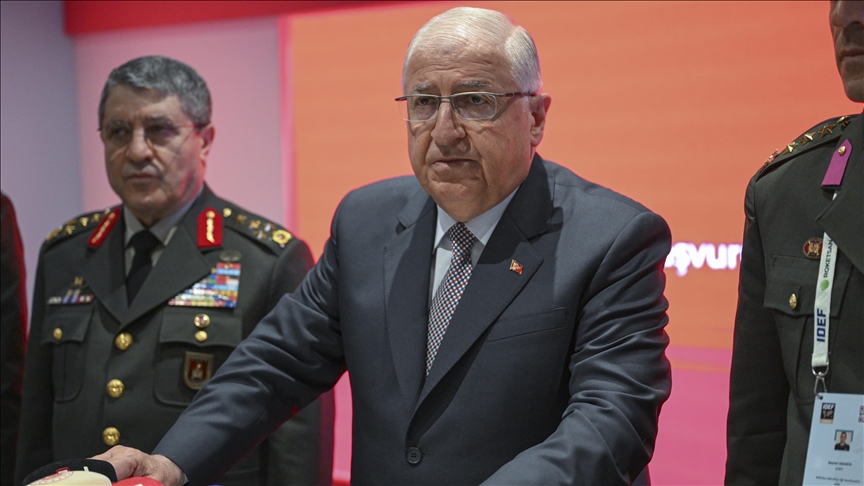 Türkiye’s defense chief receives Pakistani naval chief in Ankara