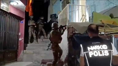 Di operasyonên dijî hişbirfiroşan da 940 şikbar hatin qefaltin