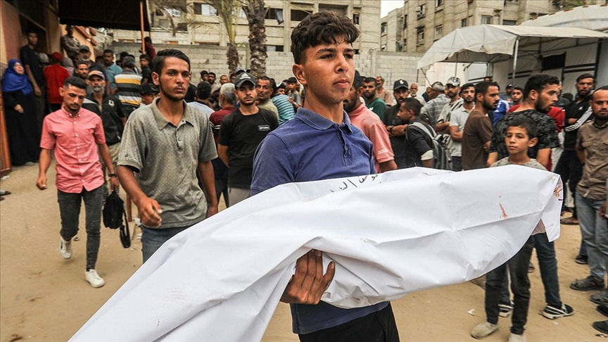 İsrail'in Gazze'ye düzenlediği son saldırılarda 12 Filistinli hayatını kaybetti