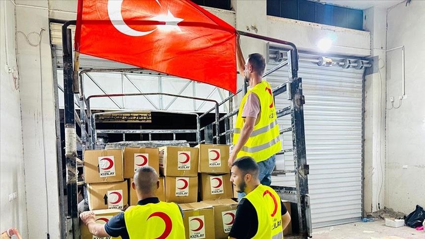 "الهلال الأحمر التركي" ترسل 1200 طرد غذائي إلى الضفة الغربية