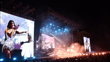 Festivali Sunny Hill u hap mbrëmë me pjesëmarrje masive në Prishtinë
