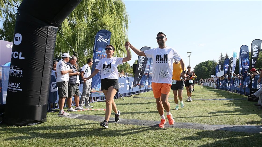 ETi Lifalif 6. Uluslararası Eskişehir Yarı Maratonu ve Spor Festivali sona erdi