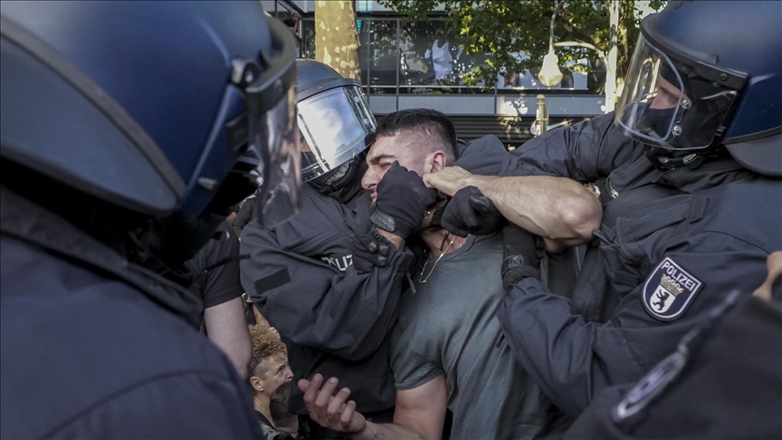 Allemagne : La police recourt à la violence et arrête des manifestants pro-Palestine