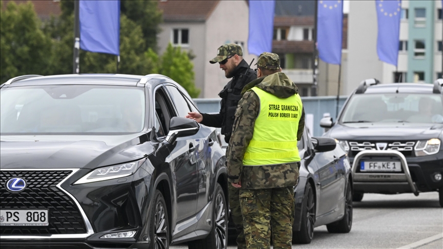 Poland extends border controls with Germany, Lithuania until October