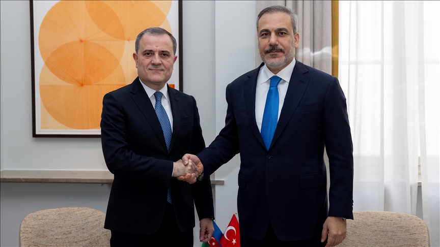 Turkish foreign minister, Azerbaijani counterpart discuss bilateral ties, regional issues