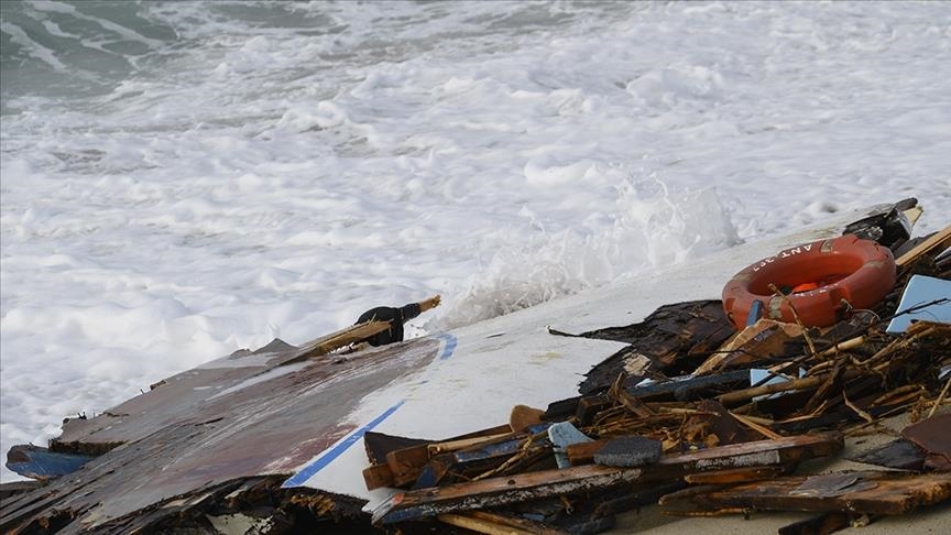 Të paktën 55 migrantë humbën jetën pasi varka u përmbys në brigjet e Jemenit