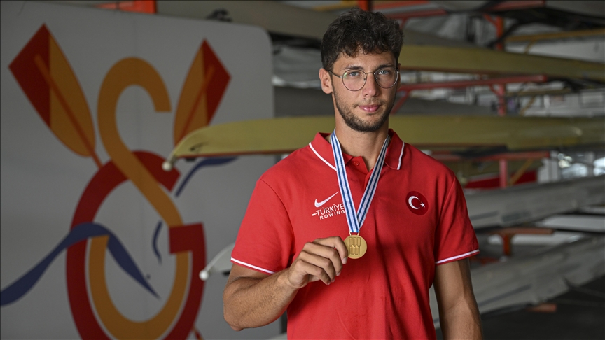 Dünya şampiyonu olan genç milli kürekçi Enes Biber'in hedefi daha büyük başarılar