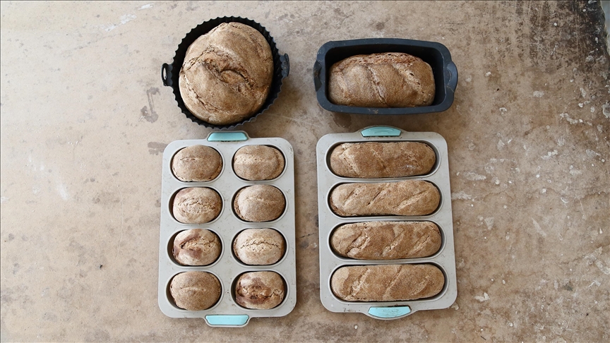Turkish women recreate 3,500-year-old Hittite bread using traditional methods