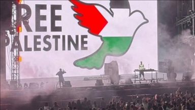 Mesazhi "Free Palestine" u shfaq në festivalin "Sunny Hill" në Prishtinë