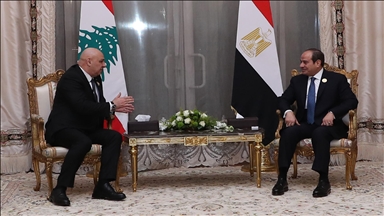 السيسي وعون يبحثان سبل التهدئة وخفض التصعيد بالمنطقة