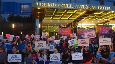 Protest ispred Trumpovog hotela u New Yorku protiv izgladnjivanja Gaze