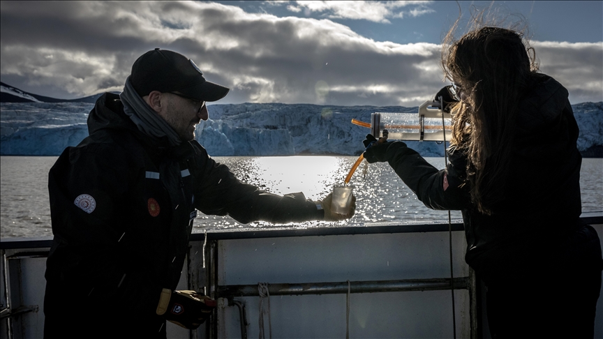 Young Turkish scientists conduct research in Arctic