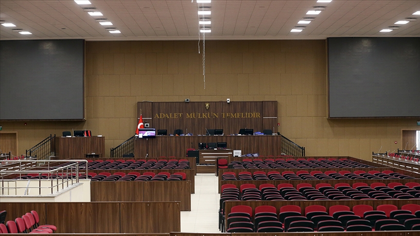 İzmir Büyükşehir Belediyesine yönelik "yolsuzluk" soruşturmalarıyla ilgili 2 iddianame daha kabul edildi