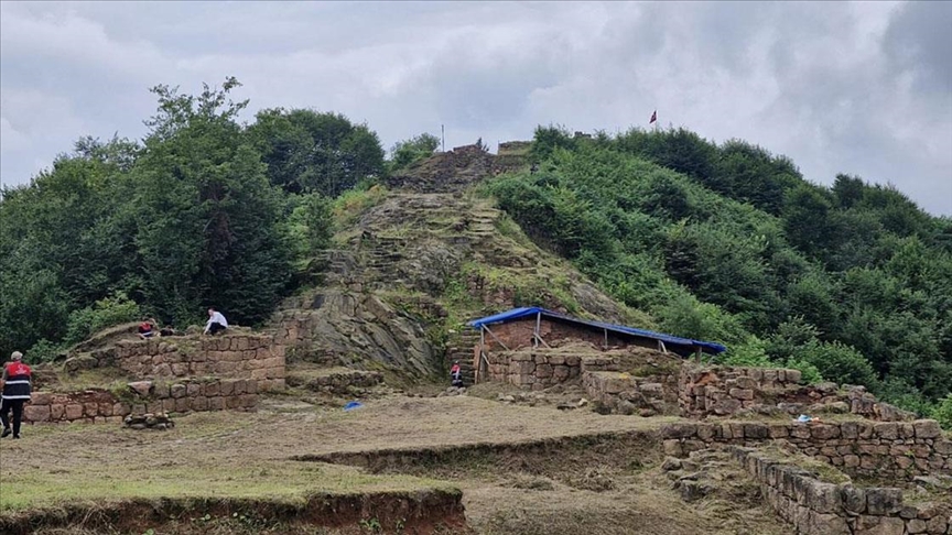 Ordu'daki 2 bin 300 yıllık Kurul Kalesi'nde arkeolojik kazı çalışmaları sürüyor