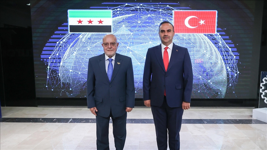 وزير الصناعة التركي يلتقي نظيره السوري في أنقرة