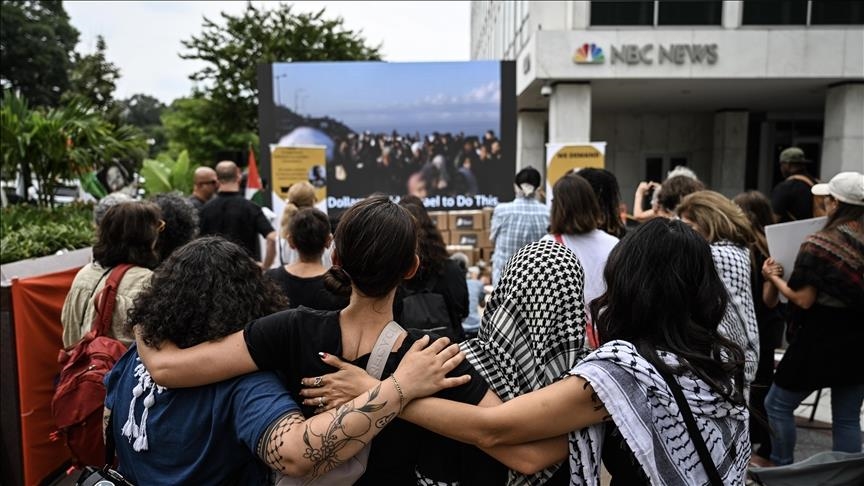 Li DYAyê xwepêşanderan alîgiriya medyayê ya di warê êrîşên dijî Xezeyê da protesto kirin