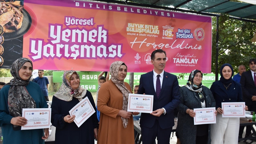 Li Bidlîsê pêşbaziya xwarinên herêmî hat lidarxistin