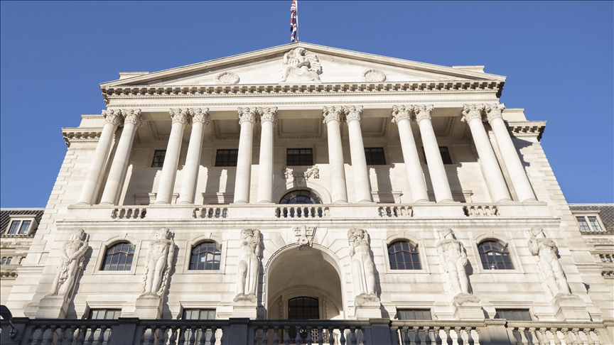 El Banco de Inglaterra recorta su tipo de interés de referencia en 25 puntos básicos