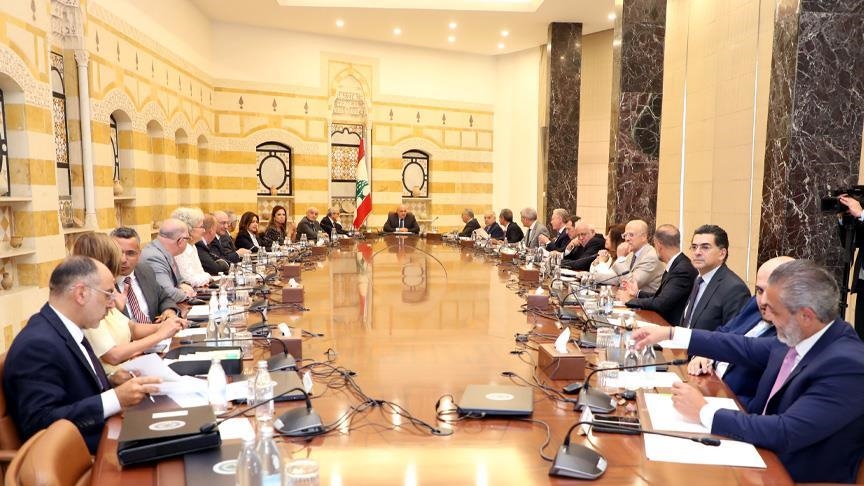 انسحاب الوزراء الشيعة من جلسة للحكومة اللبنانية