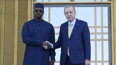 Serokomar Erdogan bi merasima fermî pêşwazî li Serokwezîrê Senegalê Sonko kir
