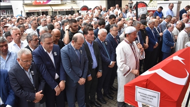 Eski Bayındırlık ve İskan Bakanı Demir'in cenazesi Trabzon'da toprağa verildi